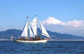 船と富士山05